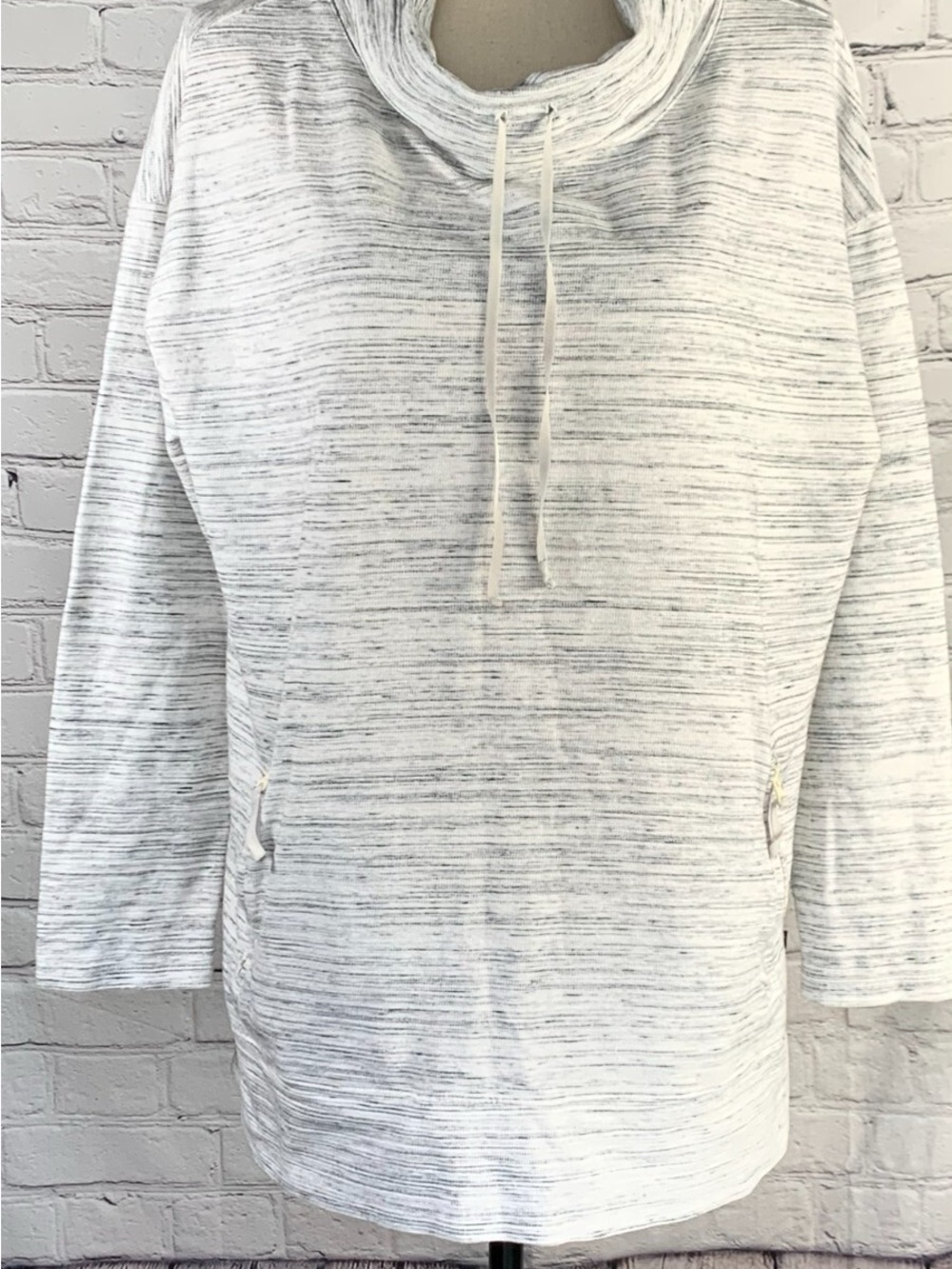 Talbots Cowl Gray Sweatshirt Zip Pockets